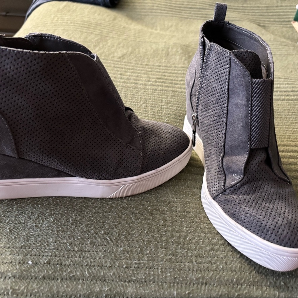 MIA wedge heels (size 7)